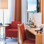 惠布纳公园酒店 酒店 4*