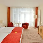 Park-hotel Huebner Hotel 4*