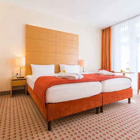 Отель Park-hotel Huebner