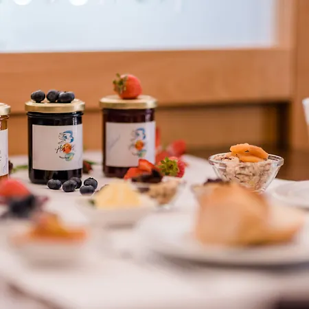 Park-hotel Hübner Hotel 4*