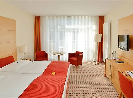 Park-hotel Huebner Отель 4*
